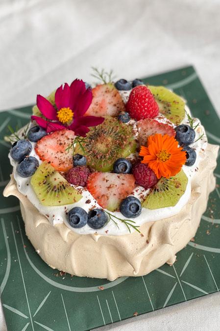 
                  
                    Load image into Gallery viewer, Pavlova - MKT Sweet The Daily Knead Midi Classic 
                  
                