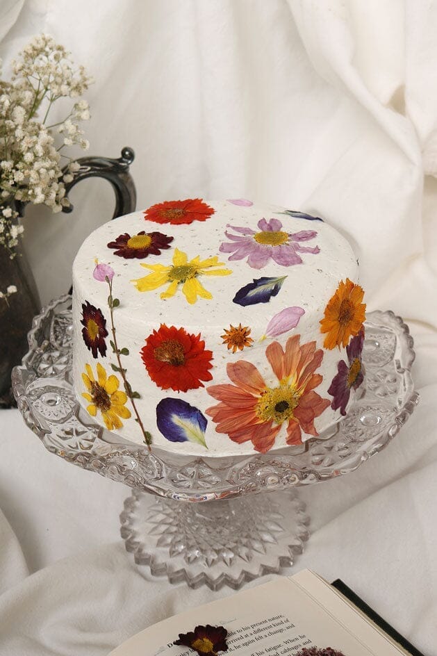 
                  
                    Load image into Gallery viewer, Pressed Flower Cake - MKT Sweet The Daily Knead 
                  
                